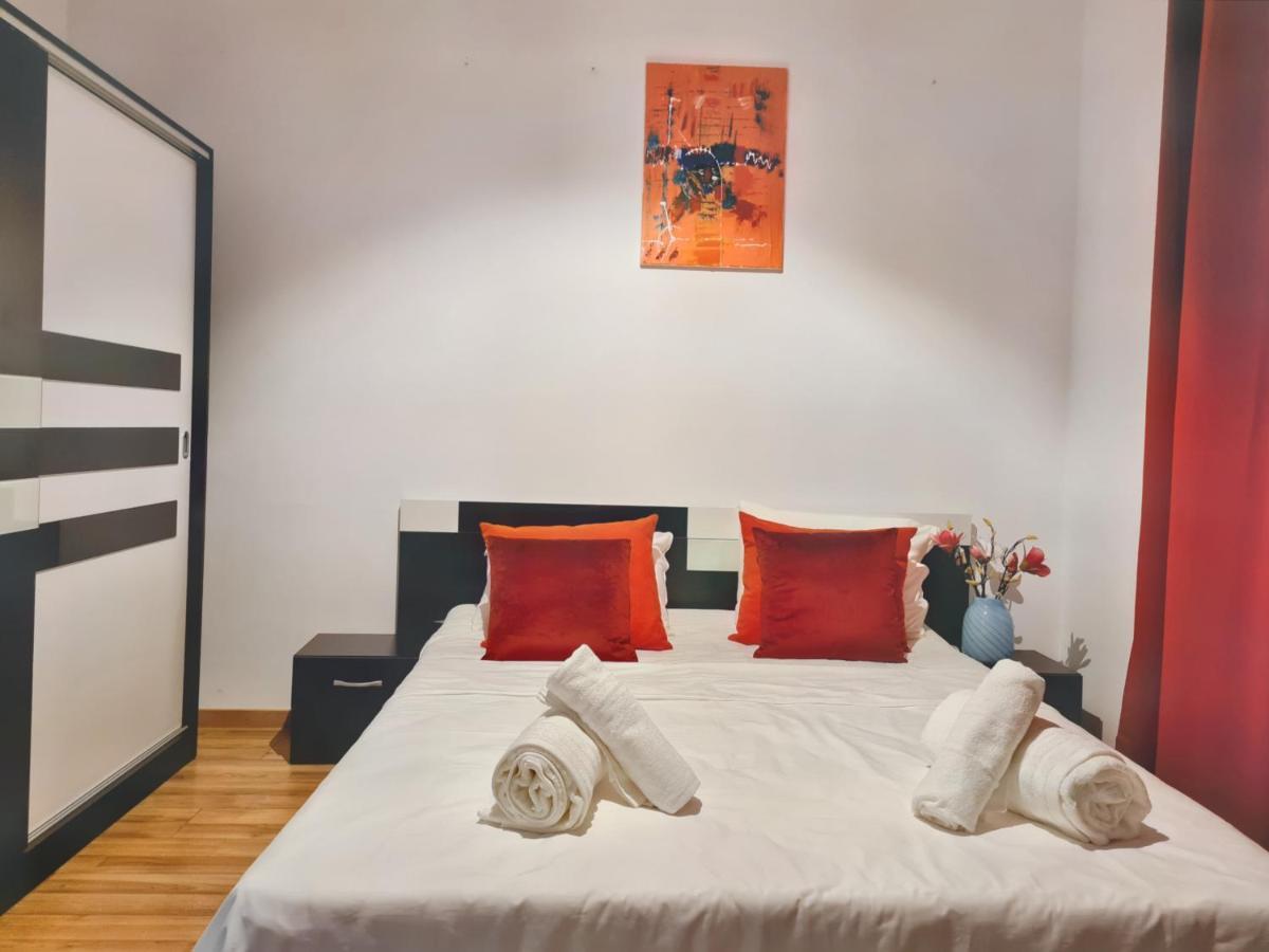 Ultracentral 5* Boutique Hotel Style Apartment. Brand New. 2 Rooms. Spacious. Free Parking Cluj-Napoca Exterior foto